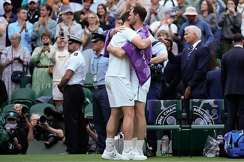 Andy Murray hugs his brother Jamie